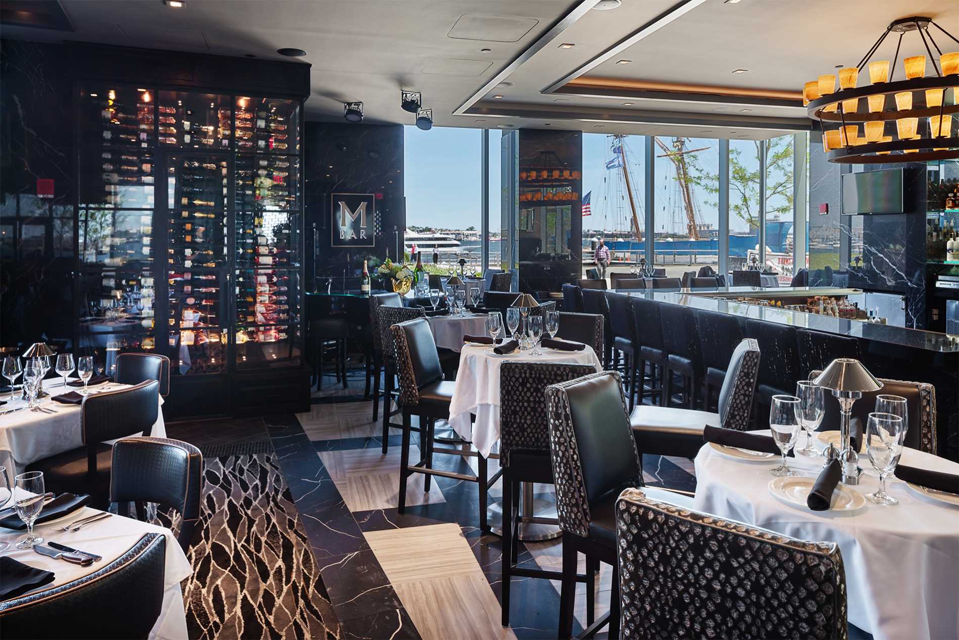 Mastro restaurant shop